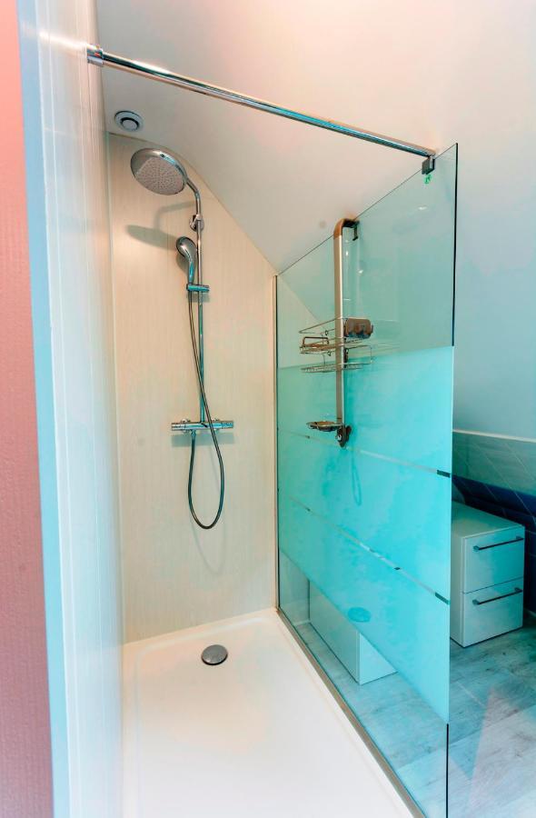 Lomener - La Goelette - 1 Appartement Avec 2 Chambres Et 2 Studios A 450M De La Plage بلومور المظهر الخارجي الصورة